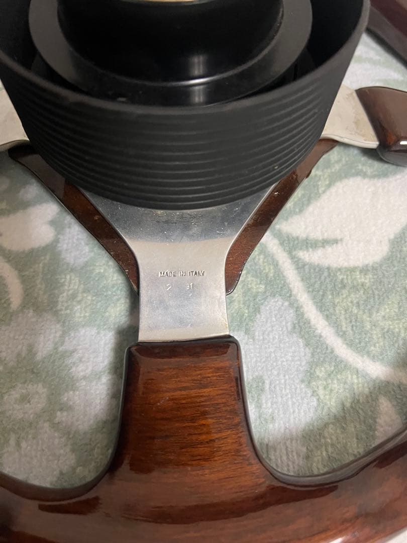 希少 ビンテージ イタリア製 モモ ステアリング