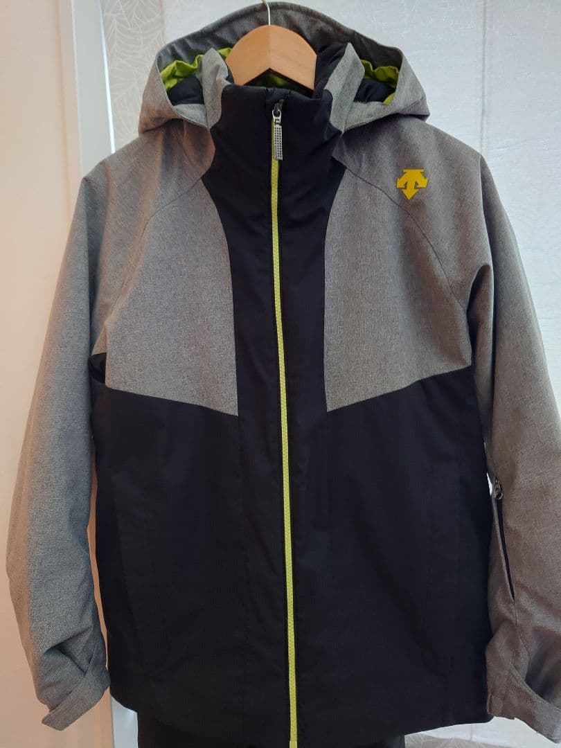 デサント スキーウェア上下 フード付き