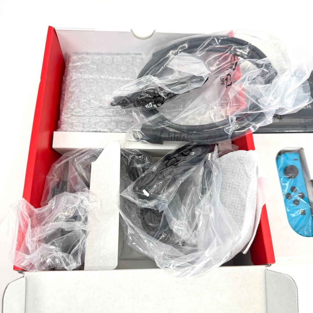 新品 Nintendo Switch 本体 青赤 Joy-Con