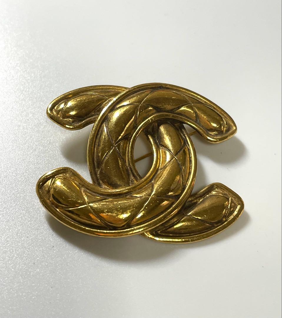 シャネル CHANELヴィンテージ　ココマーク　マトラッセ ブローチ　ゴールド