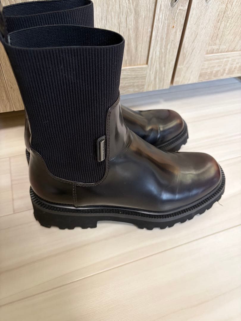 CHARLES & KEITH ニットソックスリッジッドソールチェルシーブーツ