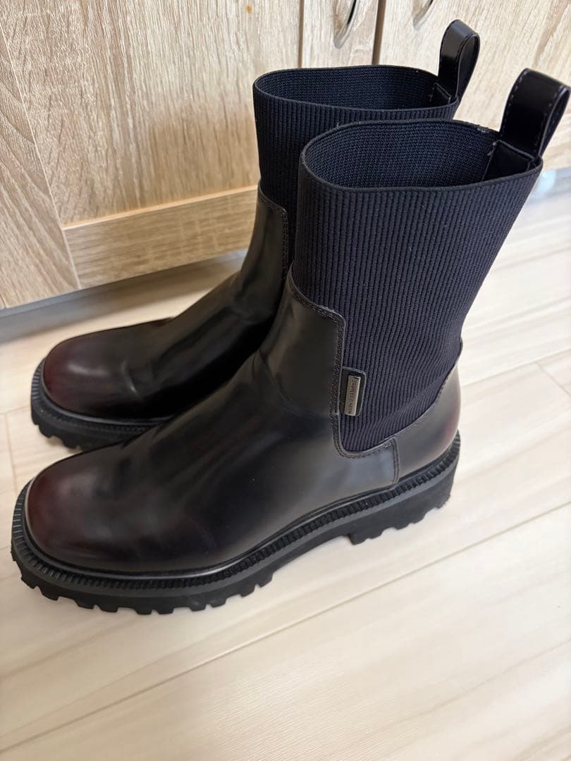 CHARLES & KEITH ニットソックスリッジッドソールチェルシーブーツ