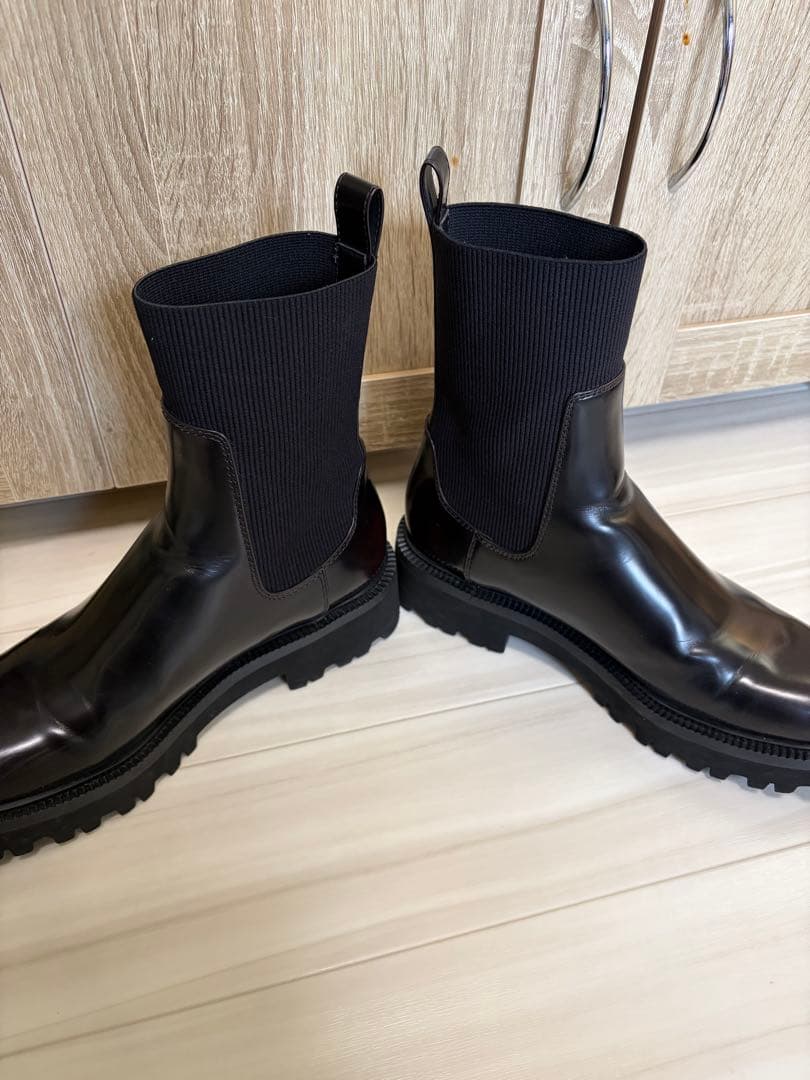 CHARLES & KEITH ニットソックスリッジッドソールチェルシーブーツ