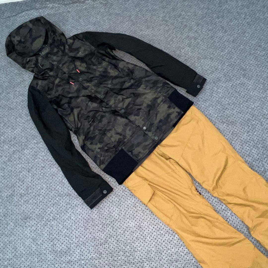 数回使用 VOLCOM ROXY レディース スノーボードウェアセット SM