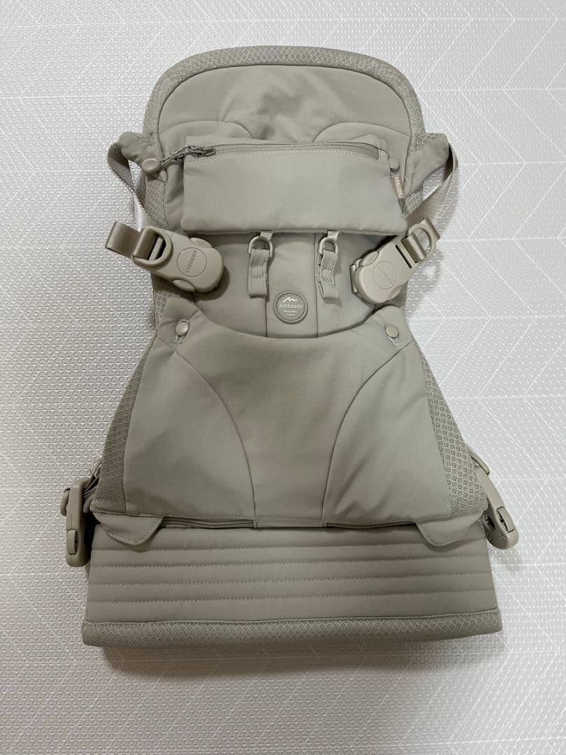 【抱っこ紐】エアバギー ベーシック 付属品揃ってます