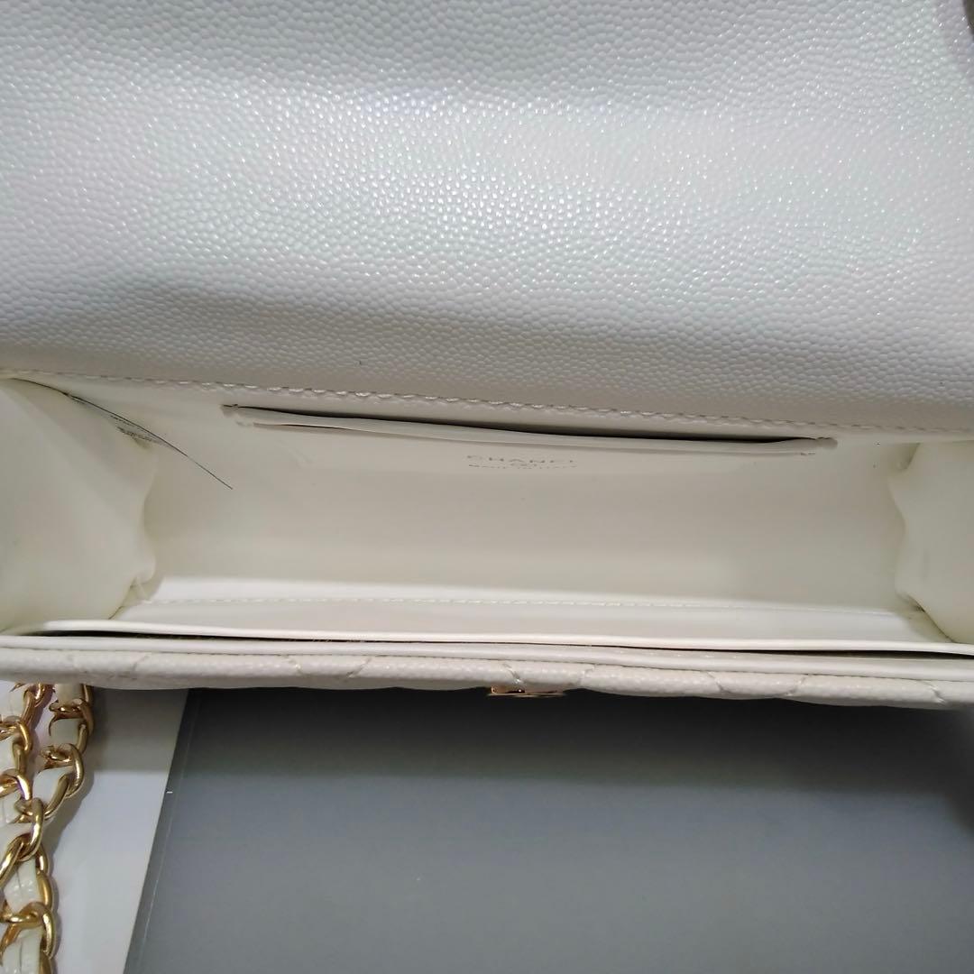 CHANEL〈シャネル〉ノベルティ　ホワイト ショルダーバッグ　ホワイトシャドー