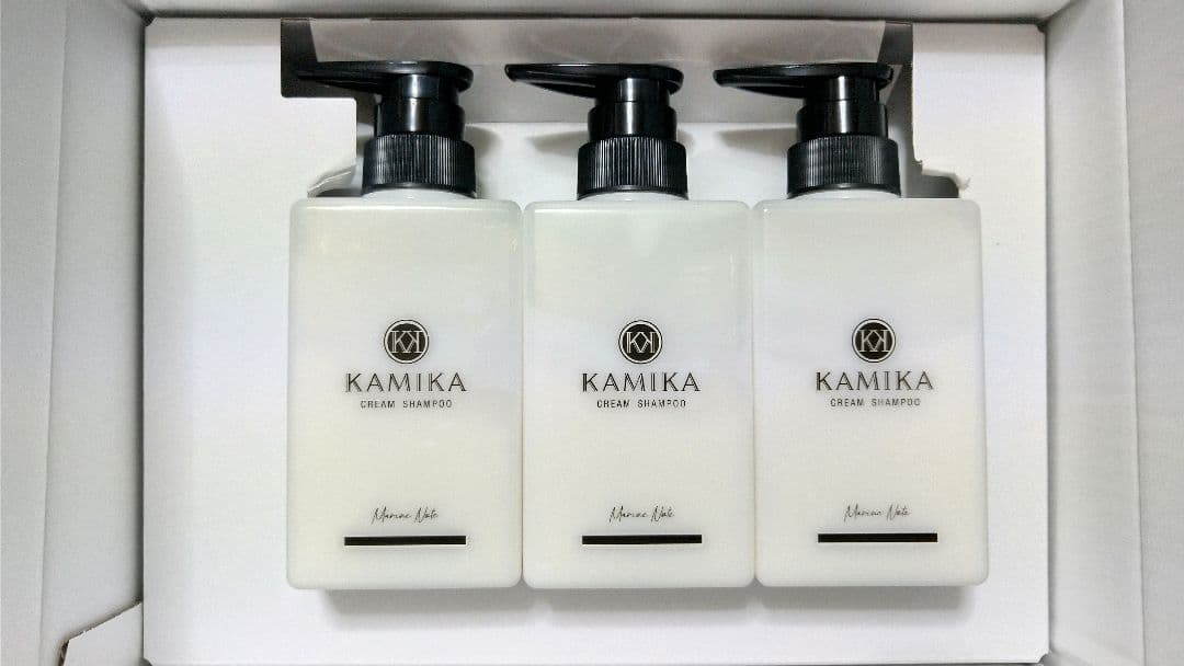 カミカ 黒髪クリームシャンプー KAMIKA 400g