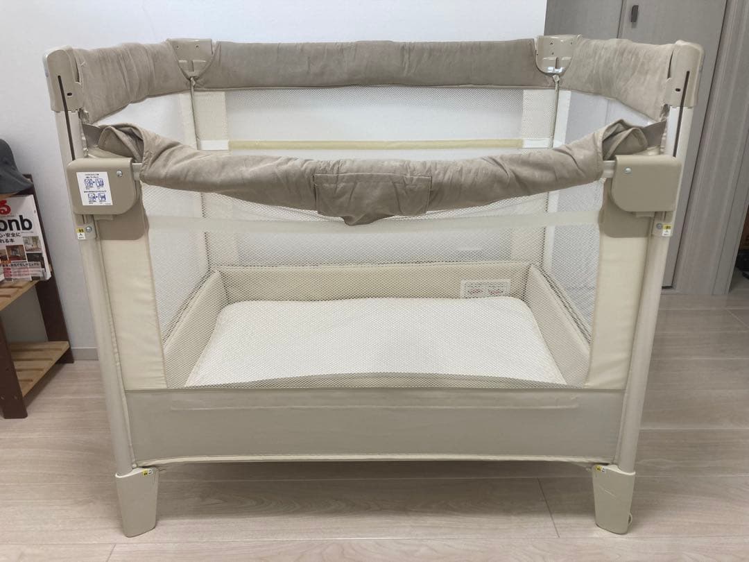 ココネルエアープラス aprica ホワイト ベージュ