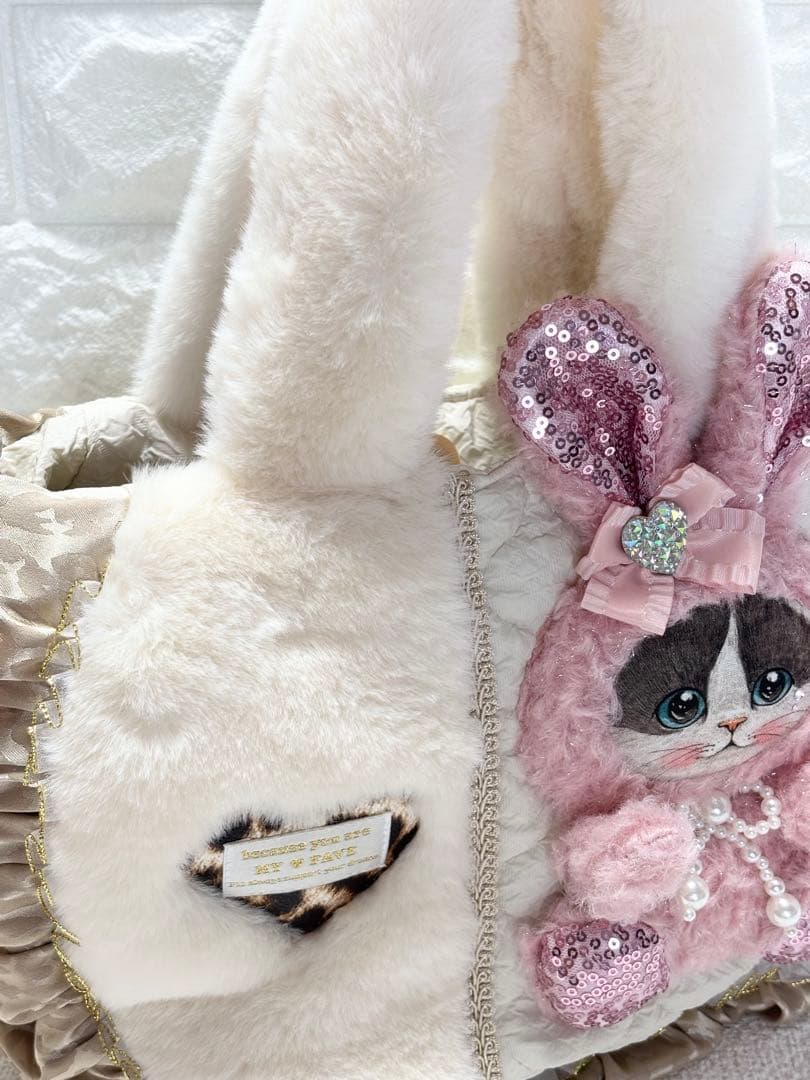 ゆ*ら様 コヤンイサムチョン　ハンドメイド　ギャザーバッグ　白ファー　ピンクうさ