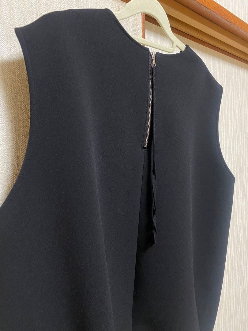 アドーア　ボンディングジャージーカットソー　ベスト　秋冬