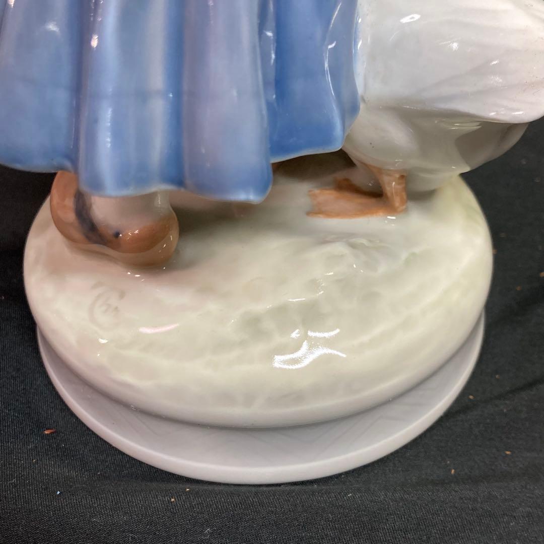 はなぞの様【美品】ロイヤルコペンハーゲン ガチョウと歩く少女 シルバースワン