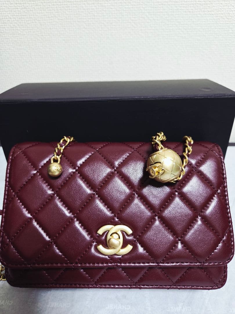 *ワインレッド レザーショルダーバッグ ゴールド*