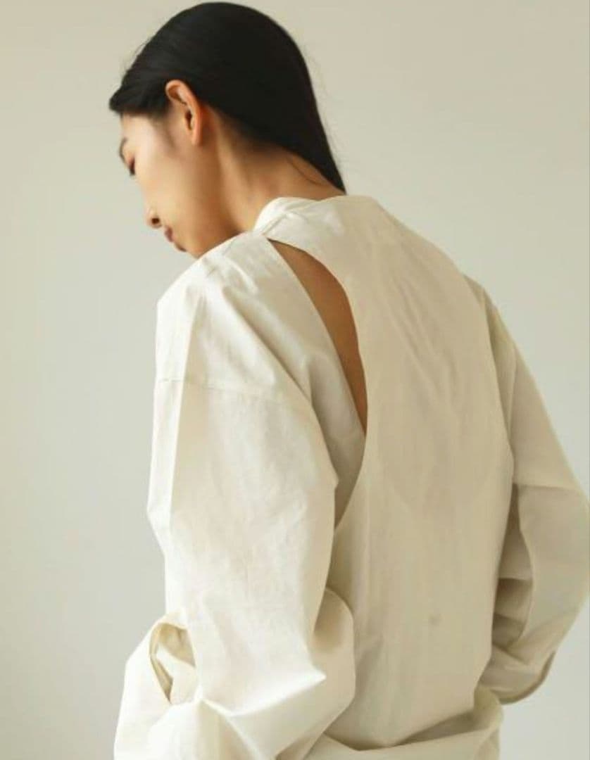 トゥデイフルTODAYFUL　back slit shirtバッグスリットシャツ