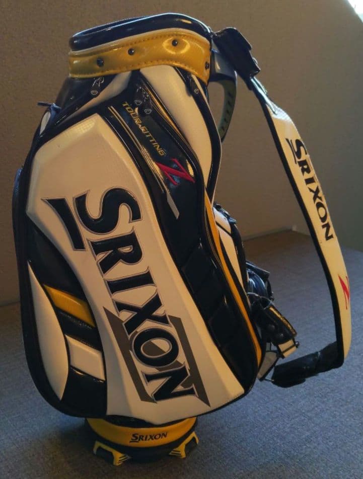 スリクソン　ツアーモデル　キャディバック