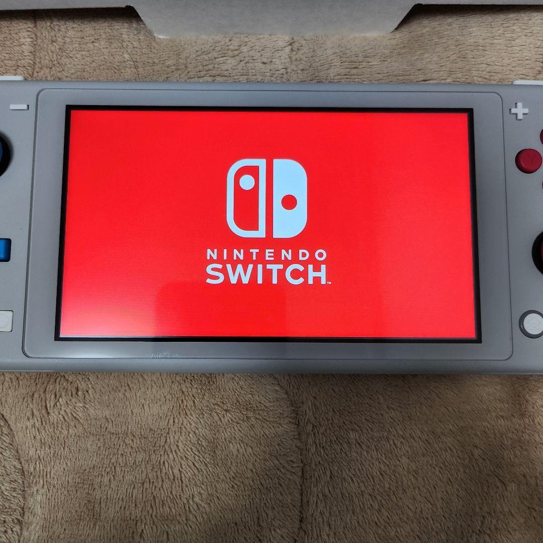 美品　Nintendo Switch Lite ポケモンデザイン