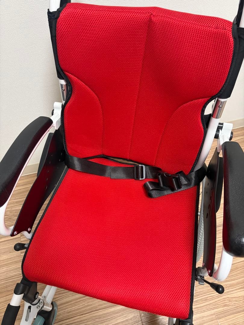 ※説明不足を追記、修正しました。ケアテックジャパン車椅子 赤　介助式