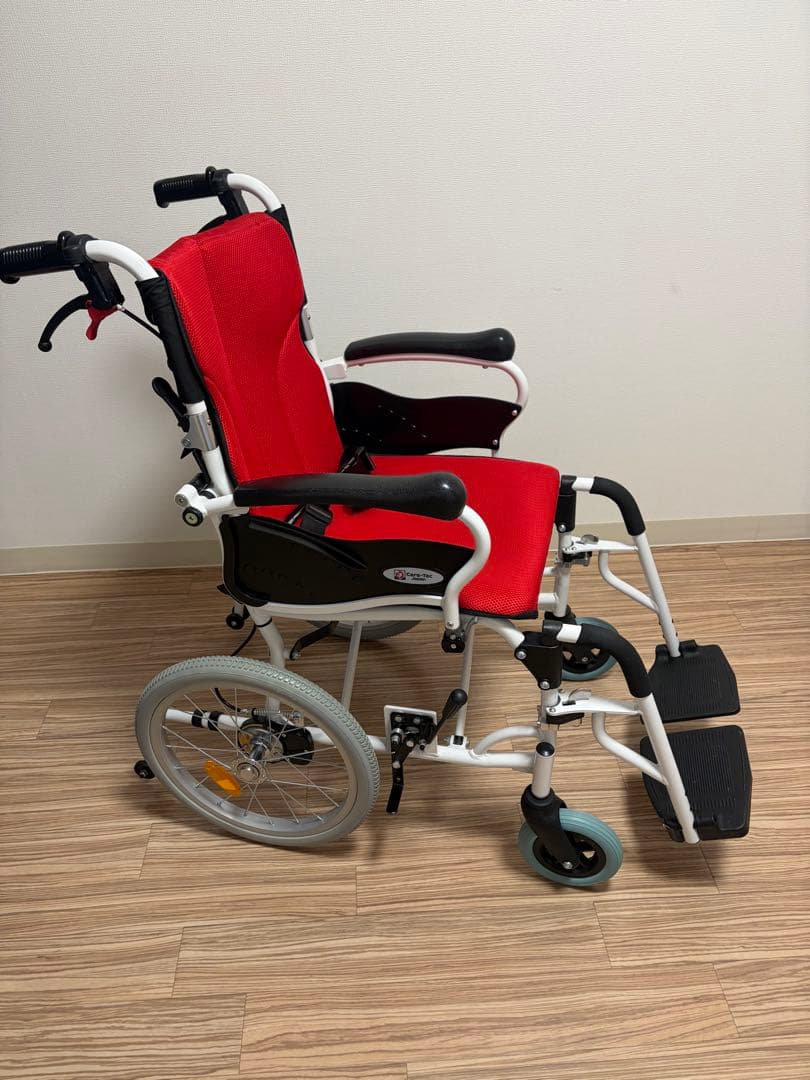 ※説明不足を追記、修正しました。ケアテックジャパン車椅子 赤　介助式
