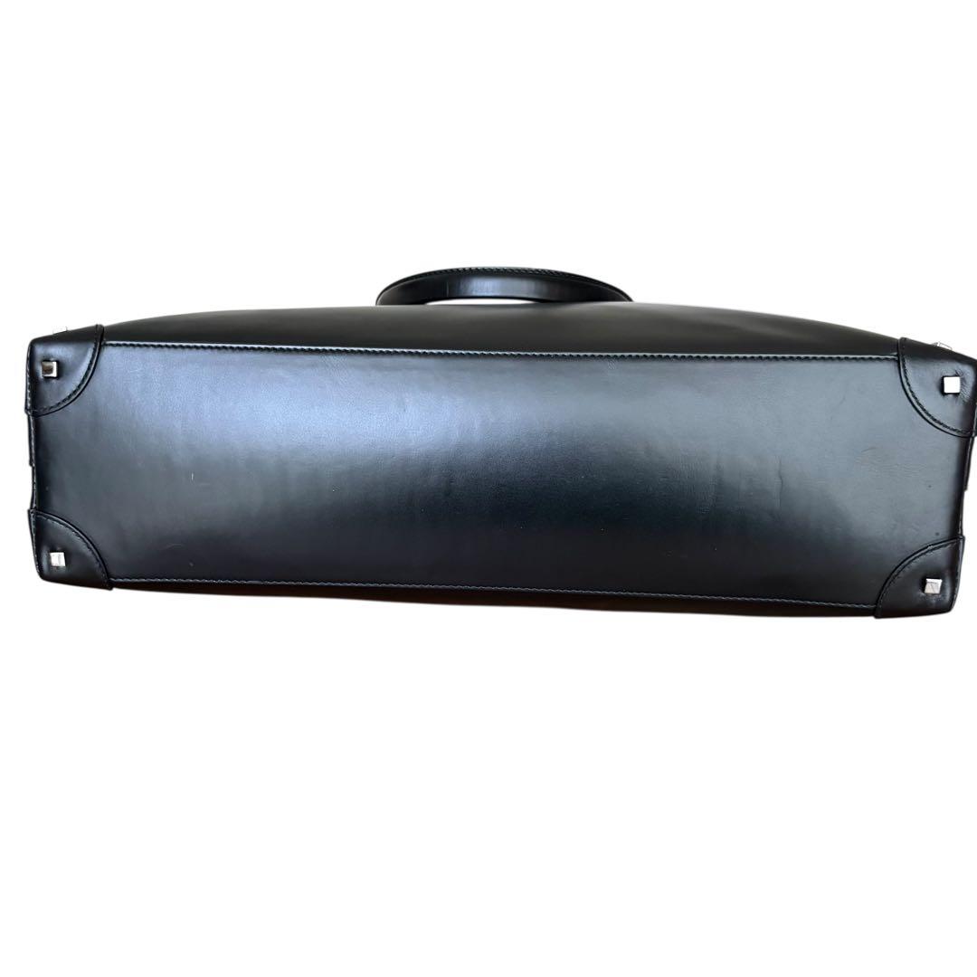 GUCCI 本革　ビジネスバッグ 黒 超軽量 A4可　オールレザー　美品　グッチ