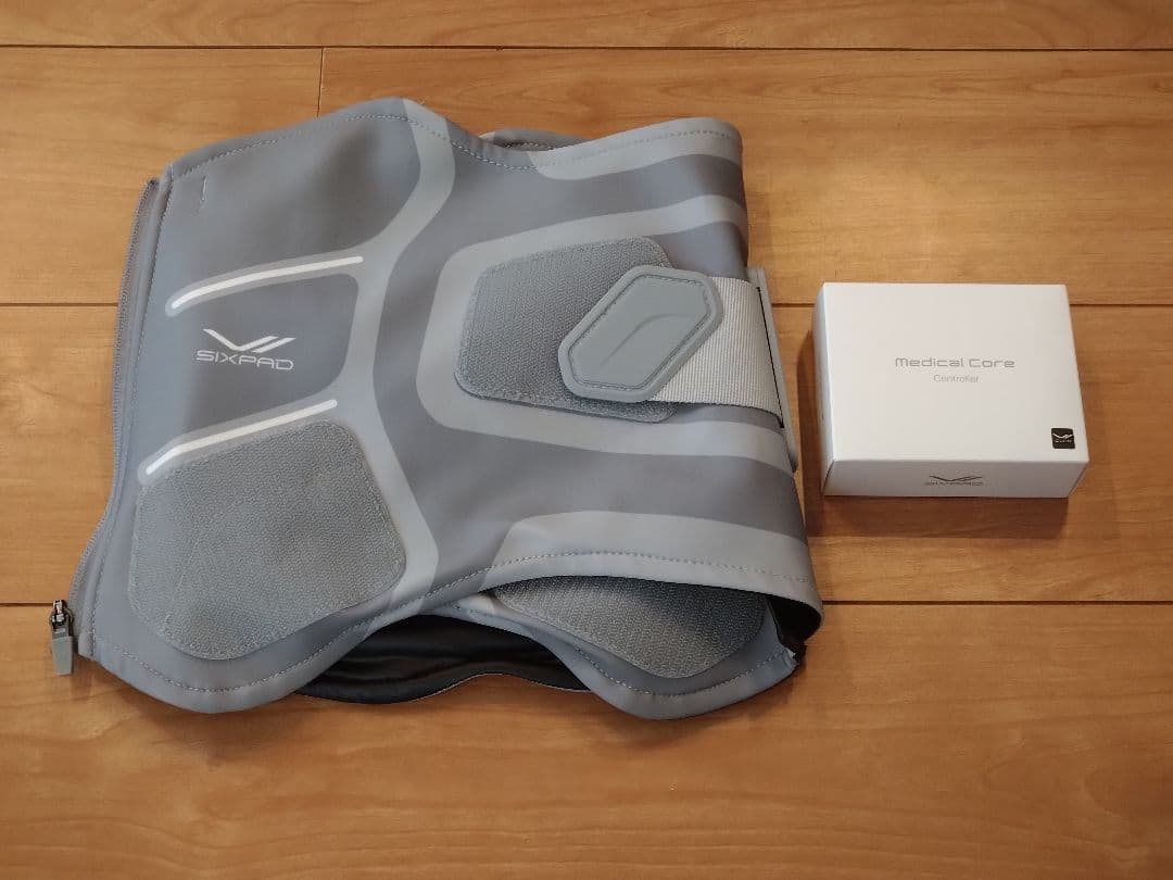 よ*ぃ様 SIX PAD メディカルコア コントローラー付き　腰痛ベルト★一度の