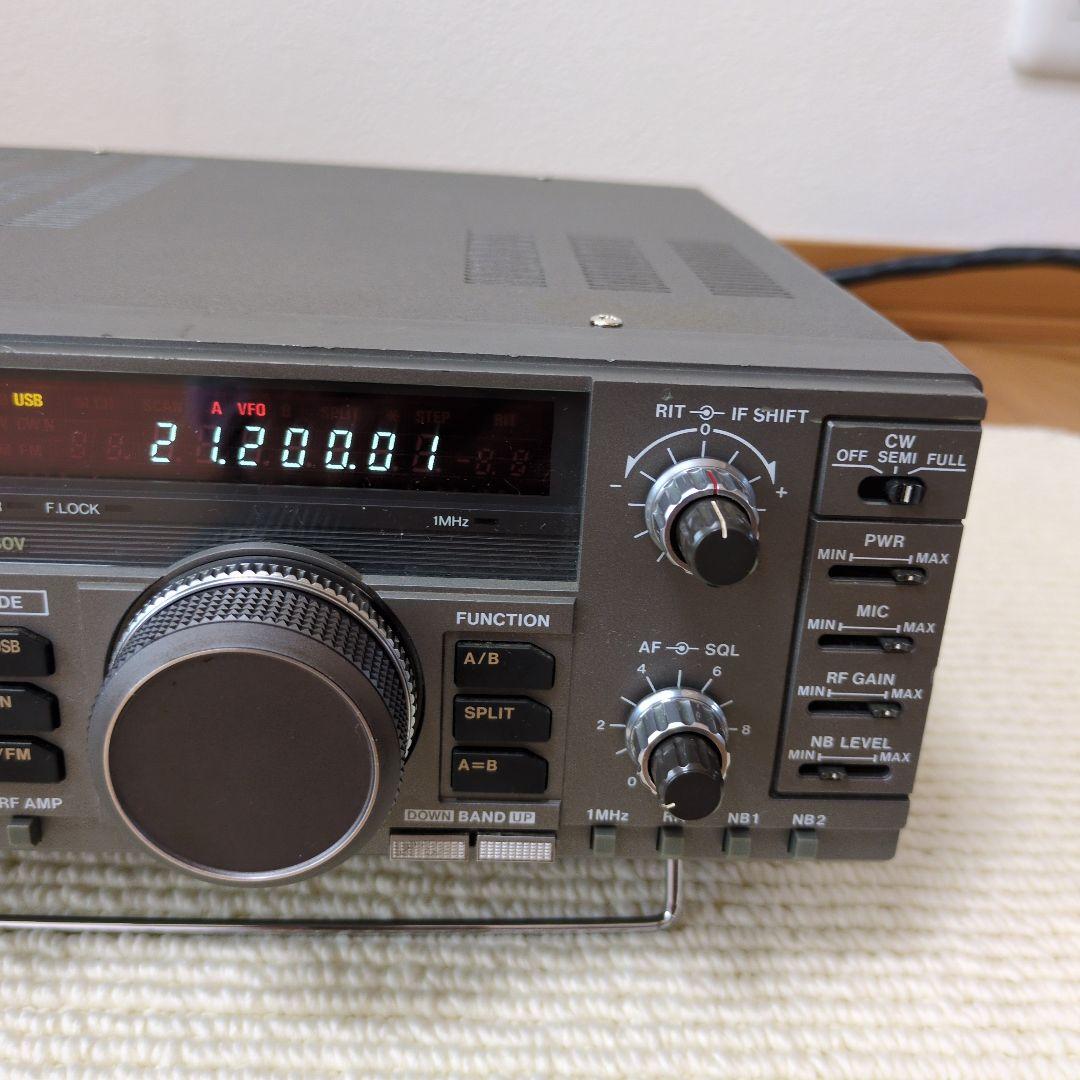 アマチュア無線機 　TＳ-６８０Ｖ