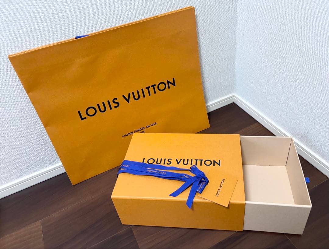 ルイヴィトン 空箱13個、袋14個 その他
