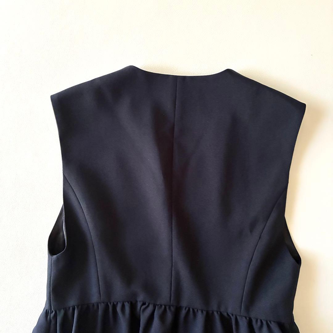【美品】ティアラ　洗えるペプラムジレ　ネイビー　金ボタン　フォーマル　ベスト
