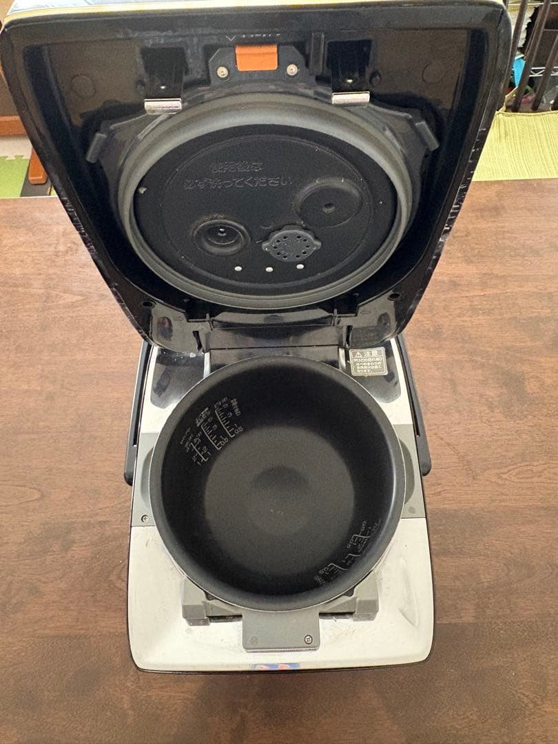 象印　炊飯器　NW-LA10-BZ(黒漆)