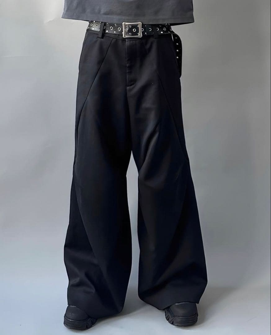 COMMON DIVISOR 変形ワイドスラックス　サイズ3