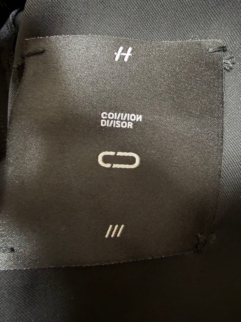 COMMON DIVISOR 変形ワイドスラックス　サイズ3