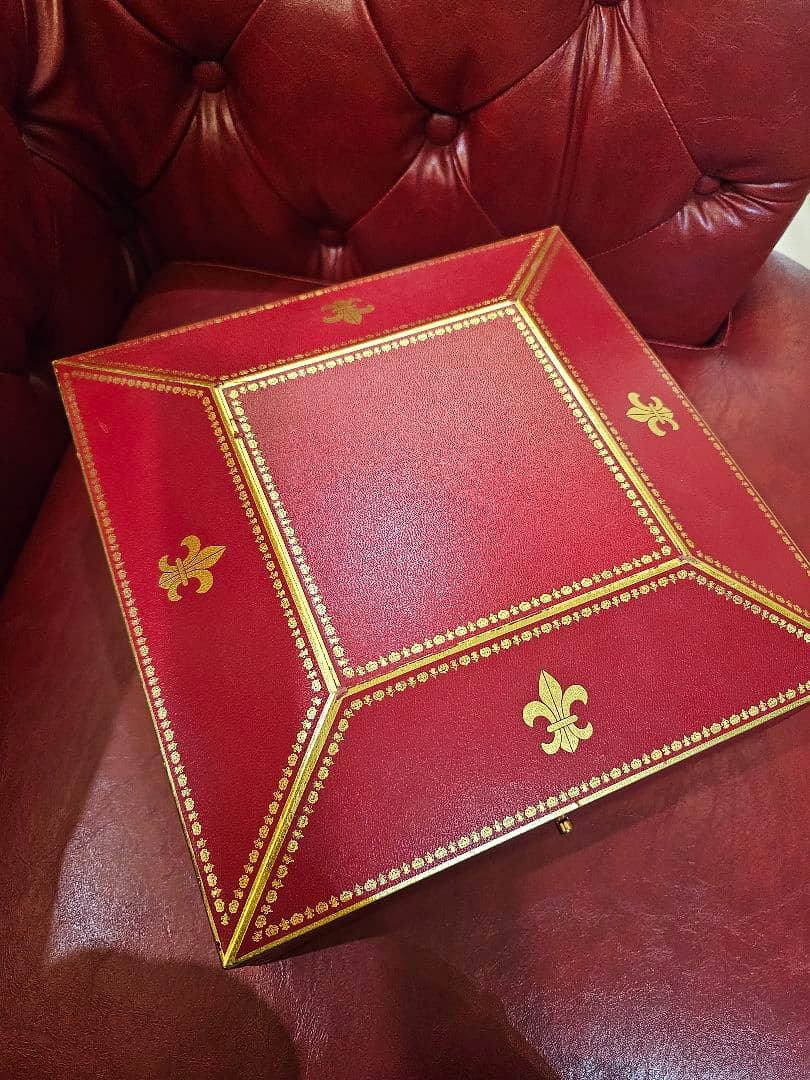 ギ*ウ様 LOUIS XIII ルイ13世 空瓶 バカラ レミーマルタン