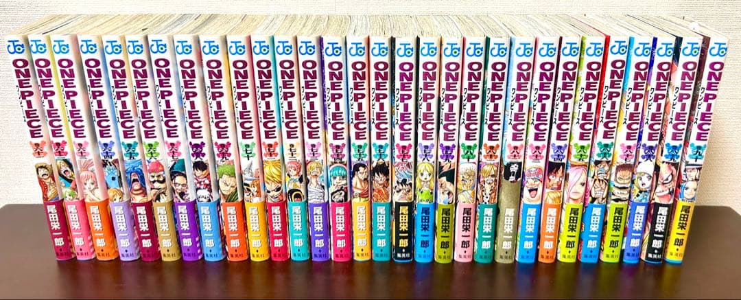 【美品】ONE PIECE全巻 1〜111巻＋特典４点　送料込み　ワンピース