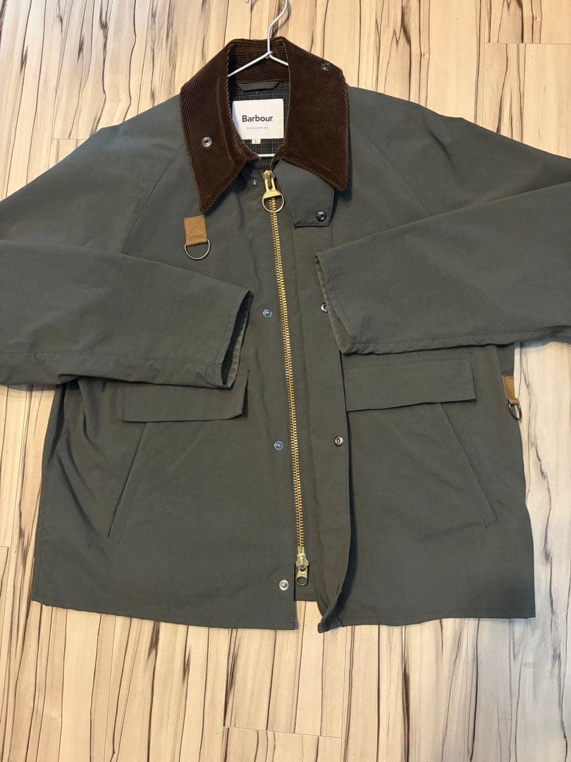 Barbour SPAYカーキ