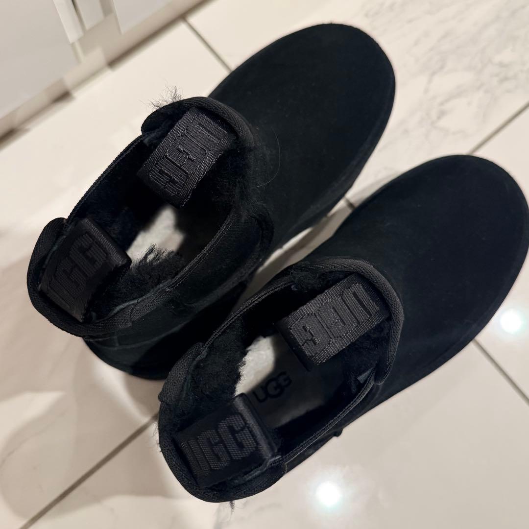 UGG ブラック ムートンブーツ　35 JP22 アグ　厚底ブーツ