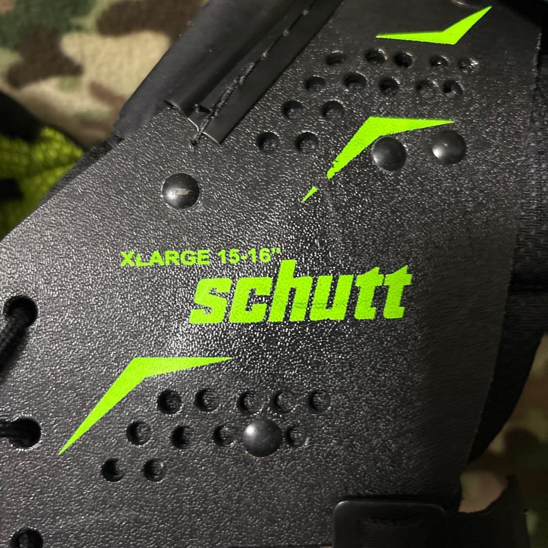 美品　アメフト　ショルダーパッド　schutt Youth 子供用　サイズXL