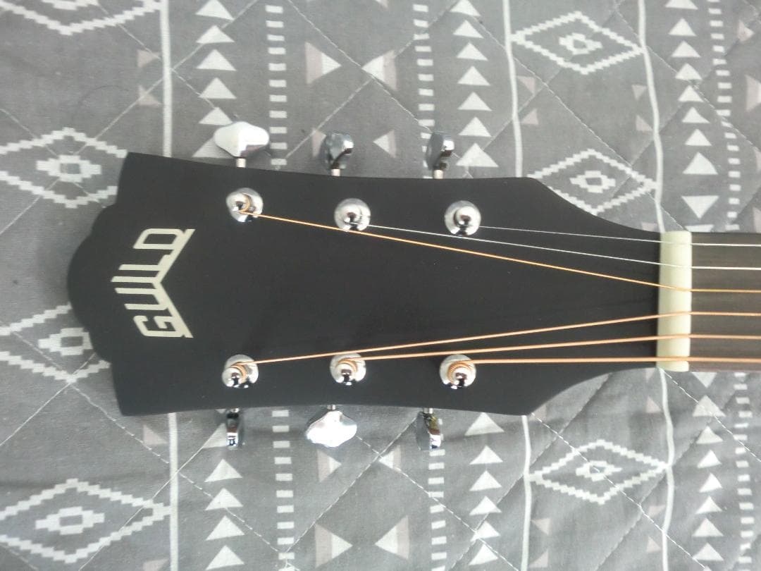 GUILD D-240E 美品 　値引中