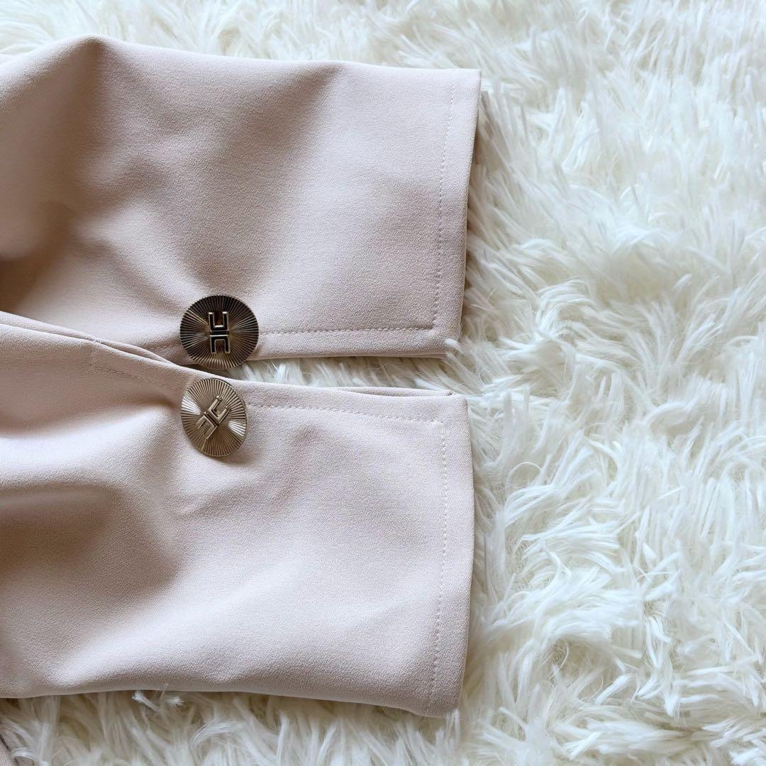 エリザベッタ フランキ　ワンピース　イタリア製　ロゴ金ボタン　ピンクベージュ