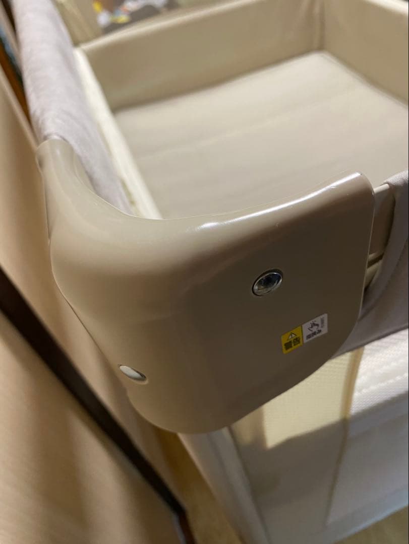 【即日発送】ココネルエアープラス AB ホワイトベージュ　アップリカベビーベッド