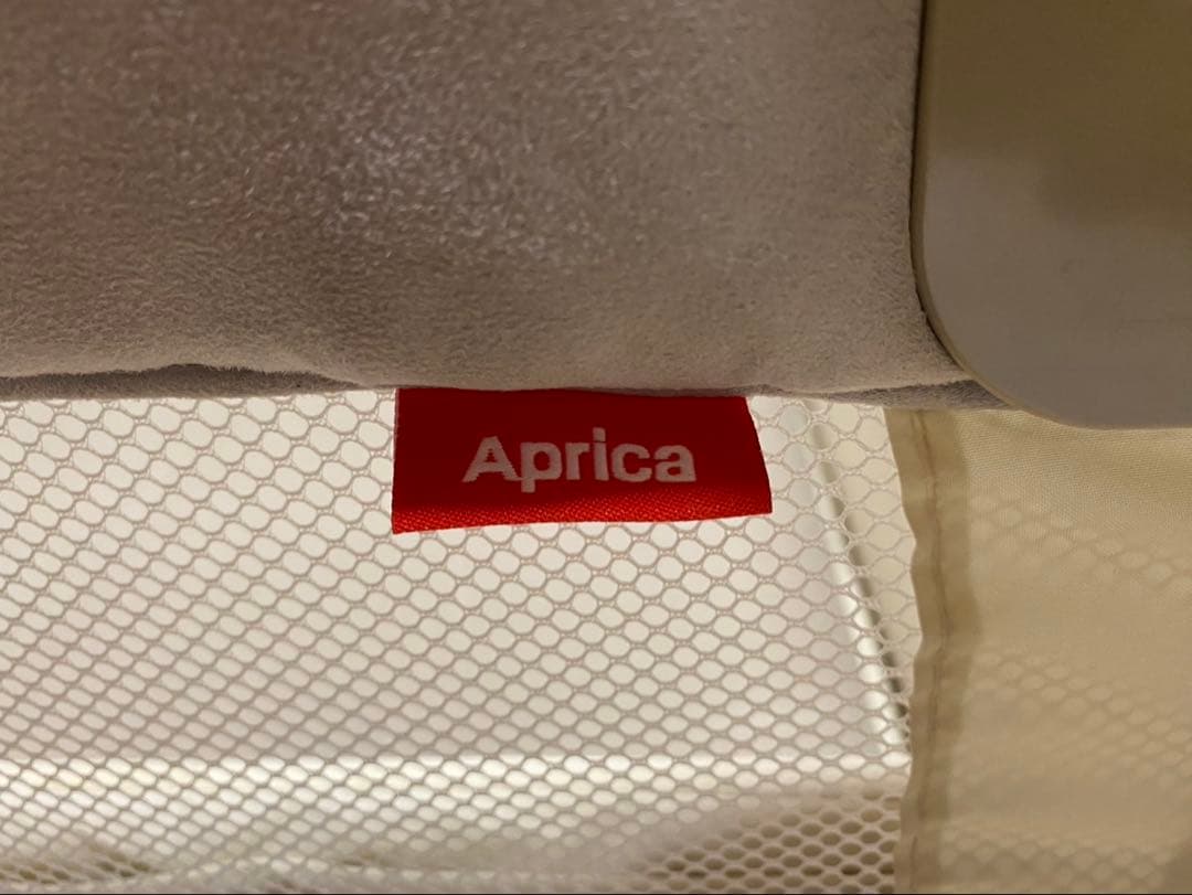 【即日発送】ココネルエアープラス AB ホワイトベージュ　アップリカベビーベッド