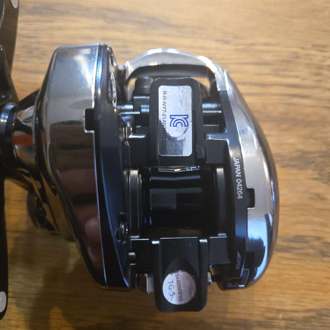 ANTARES DC XG ベイトリール シルバー