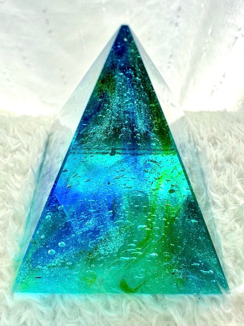 aya103 シエラネバダ産 アンダラクリスタル ピラミッド大 ブルー系