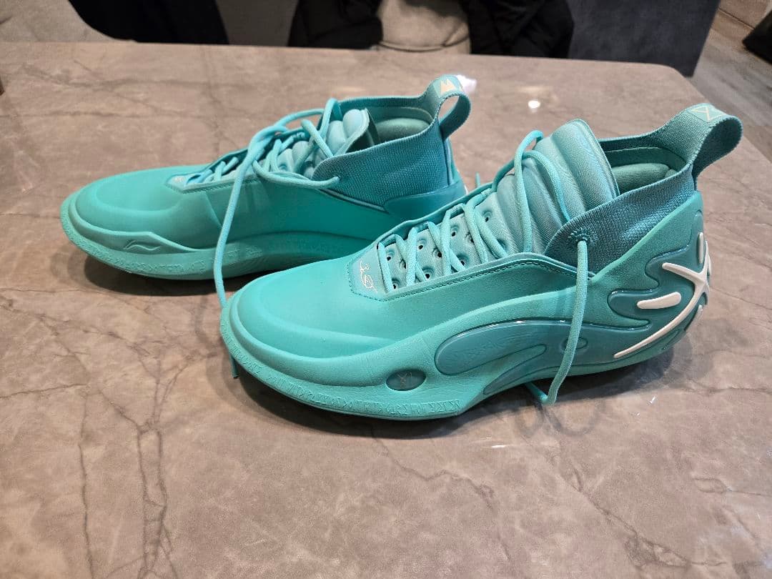 WAY OF WADE 11 メンズ ミドルカット プロバスケットボールシューズ