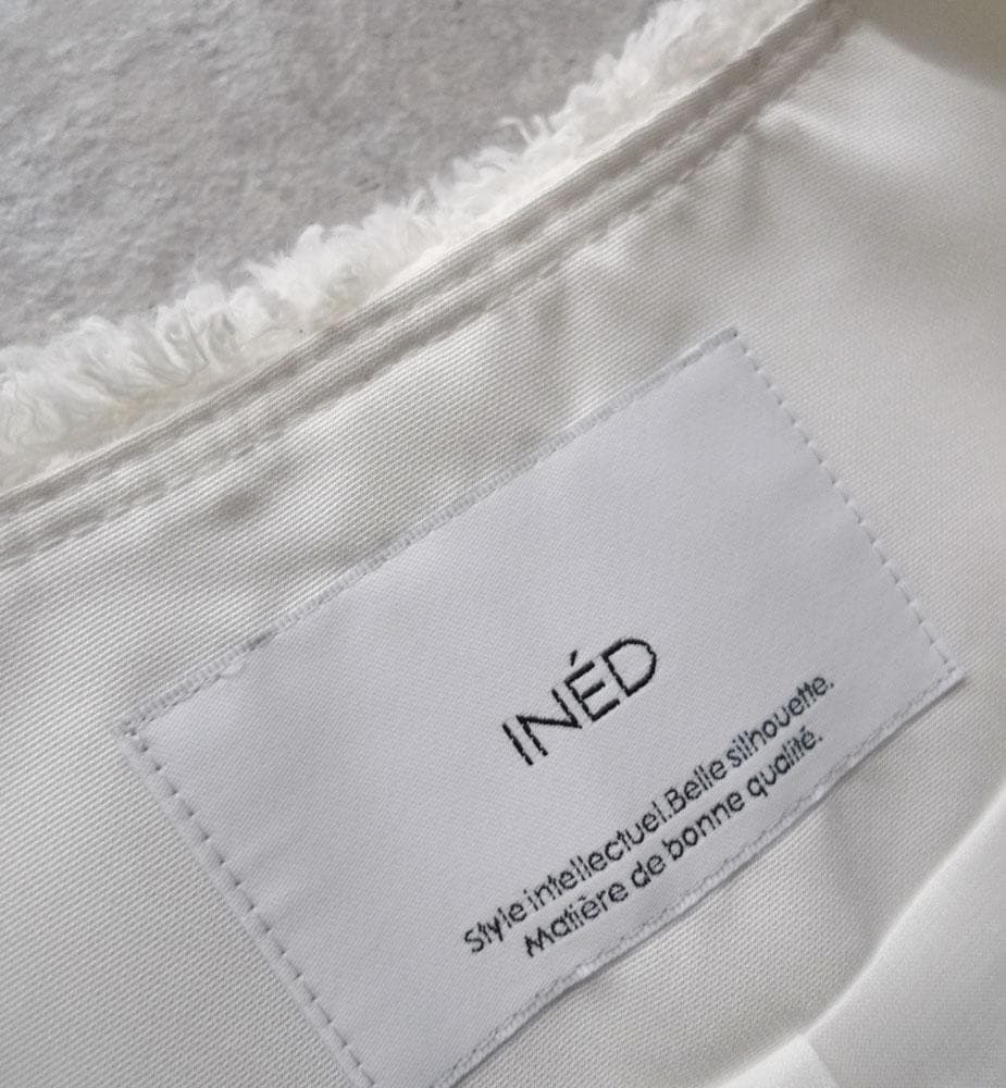 ■専用■美品 INED 4,6万円 インポート素材 ツイードのベスト ジレ 白