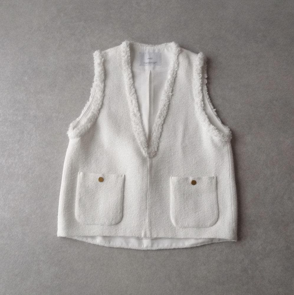 ■専用■美品 INED 4,6万円 インポート素材 ツイードのベスト ジレ 白