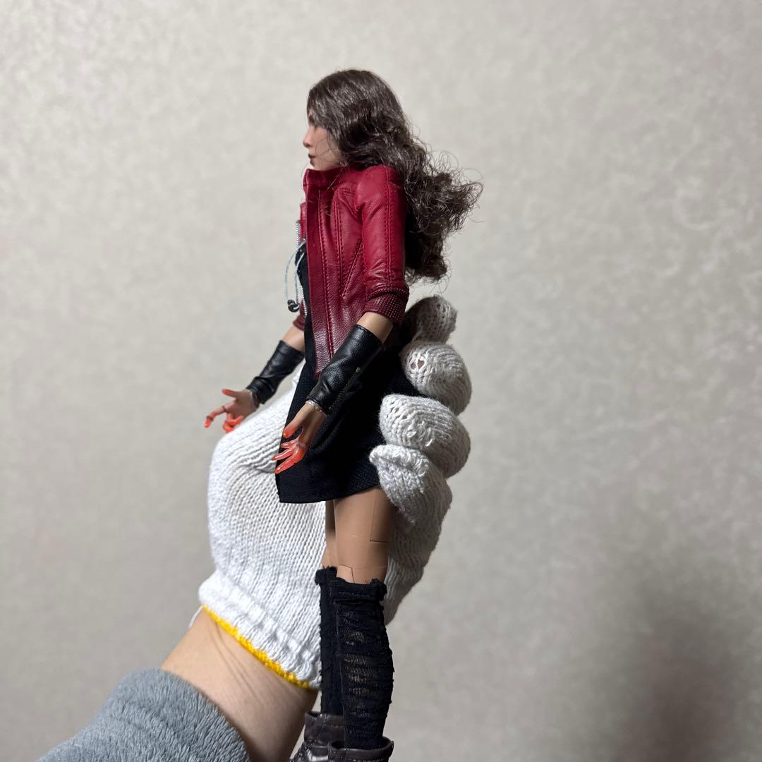 アベンジャーズ スカーレット・ウィッチホットトイズ フィギュア