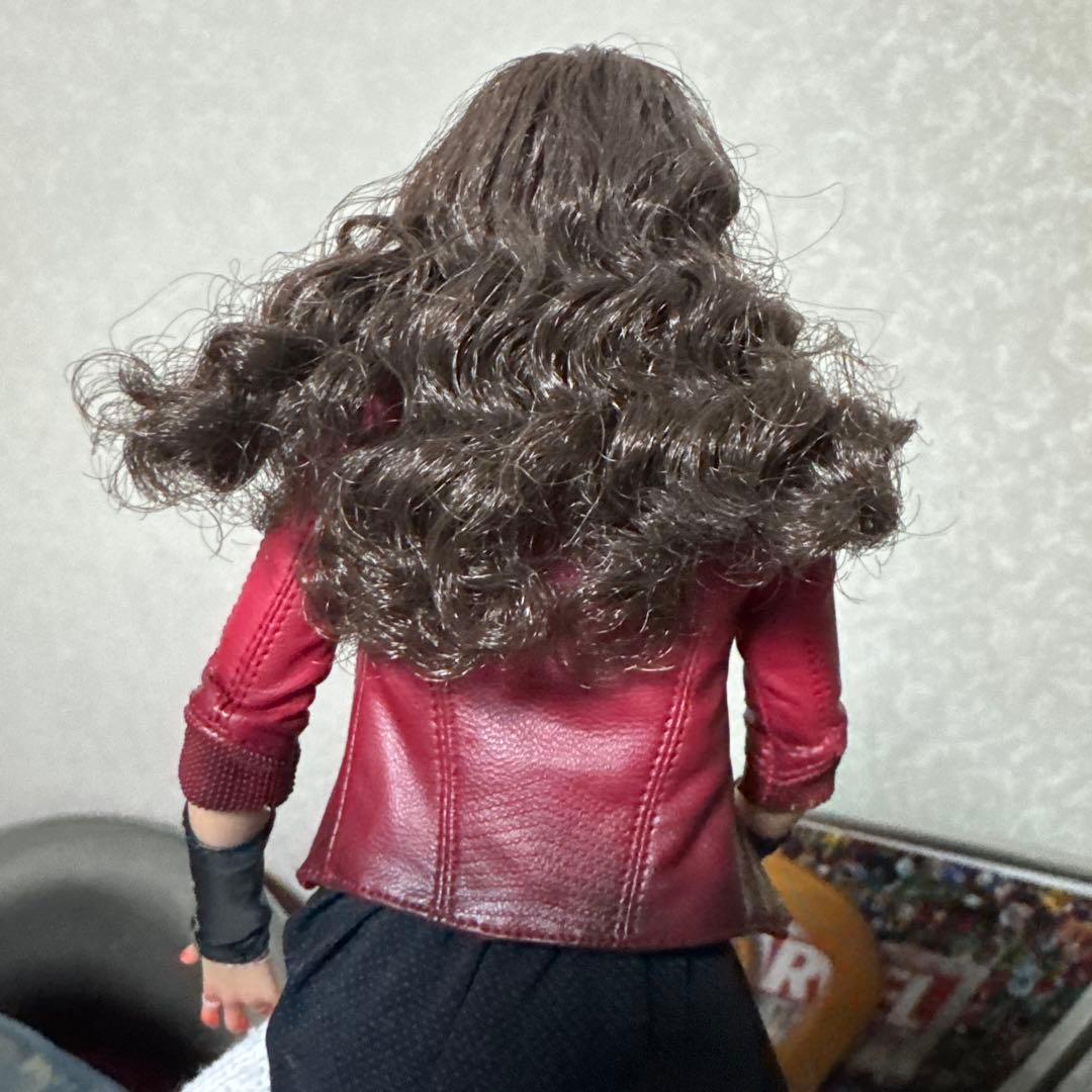 アベンジャーズ スカーレット・ウィッチホットトイズ フィギュア