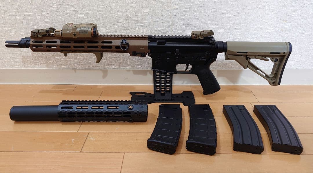 東京マルイ 次世代 M4 電子トリガー TITAN サマコバ