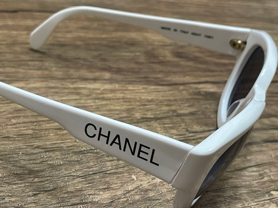 CHANEL サングラス ホワイト