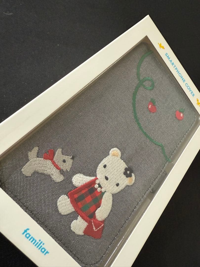 familiar 手帳型スマホケース クマと犬刺繍