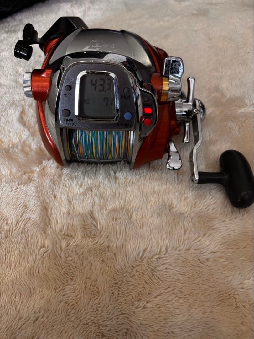電動リール オレンジ/シルバー デジタル表示