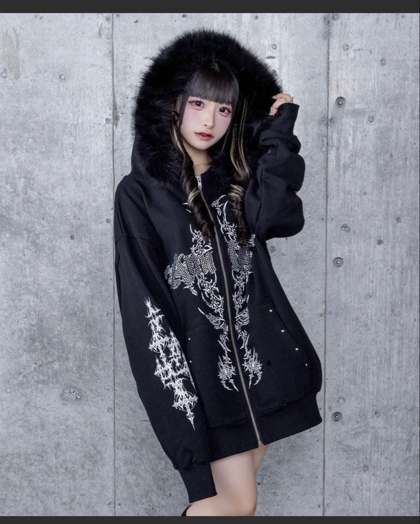 ファー付きAmiligeラインストーンZIPパーカー /アミリージュ